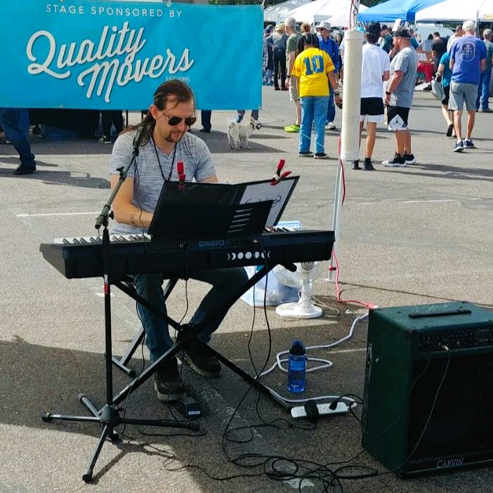 Summer Farmers Market Live Music